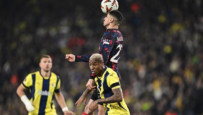 Fenerbahçe'nin Glasgow Rangers mağlubiyetinin ardından olay sözler: 'Çünkü bazıları gerçeklere değil, masallara inanır!' 4 fenerbahcenin glasgow rangers maglubiyetinin ardindan olay sozler cunku bazilari gerceklere degil masallara inanir 3 nD5kXSDk