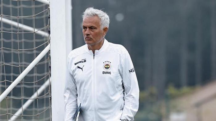 Fenerbahçe'nin rakibi Rangers'ın oyuncusu Leon Balogun Mourinho hayranı çıktı 1 fenerbahcenin rakibi rangersin oyuncusu leon balogun mourinho hayrani cikti 0 hpHlMgrG