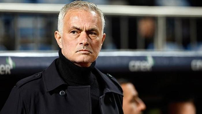 Fenerbahçe'nin rakibi Rangers'ın oyuncusu Leon Balogun Mourinho hayranı çıktı 8 fenerbahcenin rakibi rangersin oyuncusu leon balogun mourinho hayrani cikti 7 8Xhc5IQd