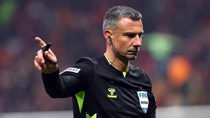 'Futbol kamuoyu ikiye bölündü' 25. haftanın hakem raporunu açıkladı: Derbiyi Türk hakem yönetseydi... 6 futbol kamuoyu ikiye bolundu 25 haftanin hakem raporunu acikladi derbiyi turk hakem yonetseydi 5 zVuAmEpe