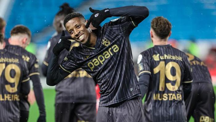 'Futbol kamuoyu ikiye bölündü' 25. haftanın hakem raporunu açıkladı: Derbiyi Türk hakem yönetseydi... 9 futbol kamuoyu ikiye bolundu 25 haftanin hakem raporunu acikladi derbiyi turk hakem yonetseydi 8 RmPH3c5F