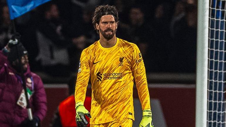 futbolcular sustu kaleciler konustu devler liginde geceye wojciech szczesny ve alisson becker damgasi 0