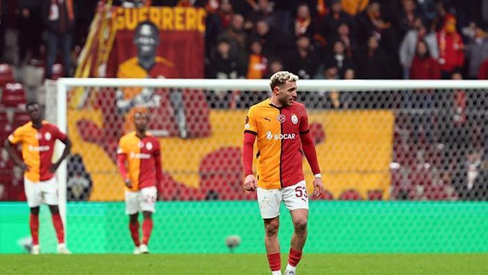 Galatasaray - AZ Alkmaar maçının ardından çarpıcı yorum: 'Genetik arıza' | 'Ezberlenmiş yanlışlar' 12 galatasaray az alkmaar macinin ardindan carpici yorum genetik ariza ezberlenmis yanlislar 11