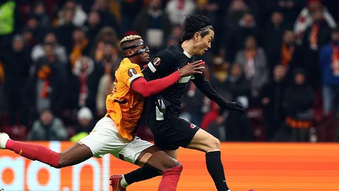 Galatasaray - AZ Alkmaar maçının ardından çarpıcı yorum: 'Genetik arıza' | 'Ezberlenmiş yanlışlar' 4 galatasaray az alkmaar macinin ardindan carpici yorum genetik ariza ezberlenmis yanlislar 3 JDffuA6I