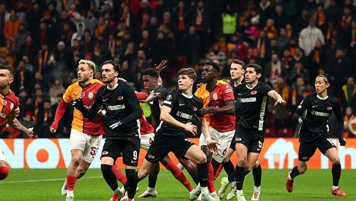 Galatasaray - AZ Alkmaar maçının ardından çarpıcı yorum: 'Genetik arıza' | 'Ezberlenmiş yanlışlar' 9 galatasaray az alkmaar macinin ardindan carpici yorum genetik ariza ezberlenmis yanlislar 8 CHIAnV1A