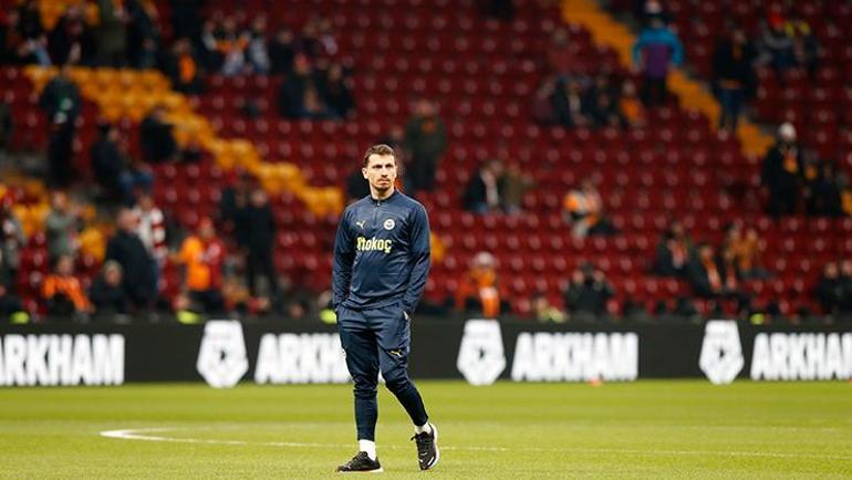 galatasaray fenerbahce derbisi oncesi gergin anlar mert hakan yandasa olay tepki 0 X2lAdXrv
