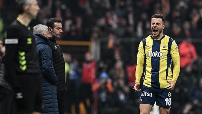 Galatasaray-Fenerbahçe derbisinin ardından olay sözler: 'Talisca'yı anlayamadık! Bu nasıl dünya derbisi...' 2 galatasaray fenerbahce derbisinin ardindan olay sozler taliscayi anlayamadik bu nasil dunya derbisi 1 W8kE8MKs