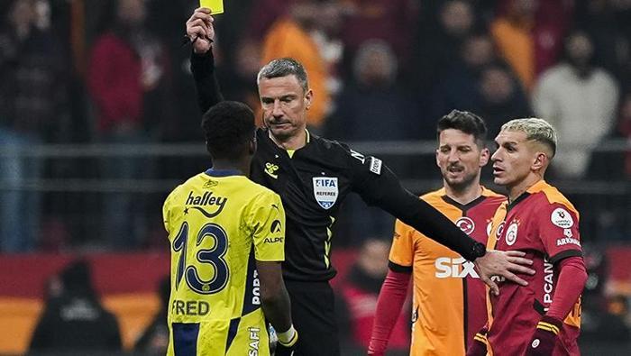 Galatasaray - Fenerbahçe derbisinin hakemi Vincic için olay değerlendirme: 'Komplo teorilerinden bahsedenleri susturdu' 4 galatasaray fenerbahce derbisinin hakemi vincic icin olay degerlendirme komplo teorilerinden bahsedenleri susturdu 3 eh6JWPV8