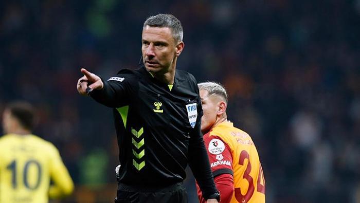 Galatasaray - Fenerbahçe derbisinin hakemi Vincic için olay değerlendirme: 'Komplo teorilerinden bahsedenleri susturdu' 7 galatasaray fenerbahce derbisinin hakemi vincic icin olay degerlendirme komplo teorilerinden bahsedenleri susturdu 6 DBSLdNrG