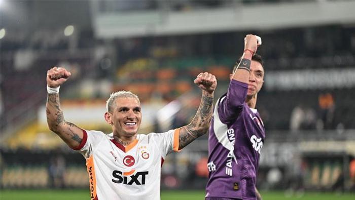 Galatasaray, Osimhen ile mutlu sona doğru... Şampiyonluk için formül net! 7 galatasaray osimhen ile mutlu sona dogru sampiyonluk icin formul net 6