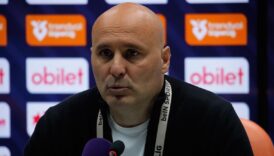 galatasaray yenilgisi sonrasi alanyaspor teknik direktoru sami ugurlu buyuk maclarda topun da sizi sevmesi XcIqr5Jt