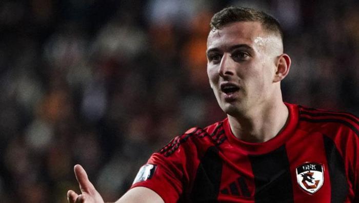 Galatasaray'dan transferde sürpriz hamle... Mertens'in yerine Süper Lig'den 10 numara! 6 galatasaraydan transferde surpriz hamle mertensin yerine super ligden 10 numara 5 wvjU28Ms