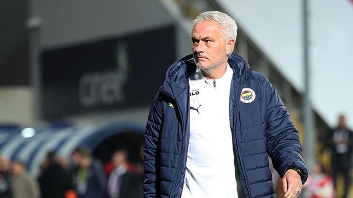 Jose Mourinho'dan dış basına olay Galatasaray sözleri! Gece yarısı gündeme bomba gibi düştü 3 jose mourinhodan dis basina olay galatasaray sozleri gece yarisi gundeme bomba gibi dustu 2 vANQpU8n
