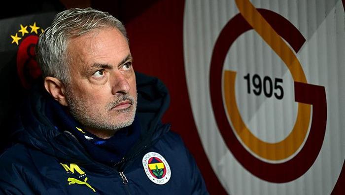 Jose Mourinho'nun 'maymun' benzetmesi ırkçılık mı hakaret mi? Hukukçular açıkladı! Galatasaray-Fenerbahçe derbisi sonrası tartışmalar bitmiyor... 6 jose mourinhonun maymun benzetmesi irkcilik mi hakaret mi hukukcular acikladi galatasaray fenerbahce derbisi sonrasi tartismalar 6s8qTvaX