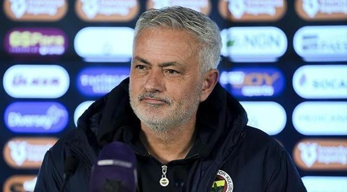 Jose Mourinho'nun 'maymun' benzetmesi ırkçılık mı hakaret mi? Hukukçular açıkladı! Galatasaray-Fenerbahçe derbisi sonrası tartışmalar bitmiyor... 1 jose mourinhonun maymun benzetmesi irkcilik mi hakaret mi hukukcular acikladi galatasaray fenerbahce derbisi sonrasi tartismalar Tva4ybaH
