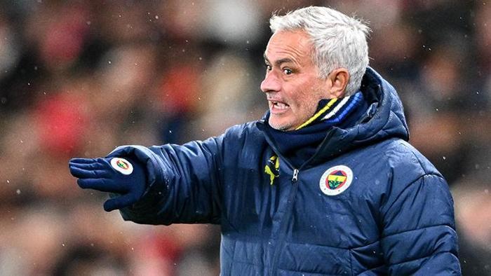 Jose Mourinho'ya sürpriz bir takım talip oldu! Adaylar belirlendi... 3 jose mourinhoya surpriz bir takim talip oldu adaylar belirlendi 2 5DkW3dIT