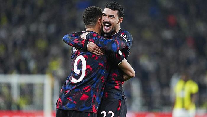 'Jose Mourinho'yu şaşkına çevirdi!' Glasgow Rangers'ın Fenerbahçe galibiyeti Ada'da gündem oldu... 3 jose mourinhoyu saskina cevirdi glasgow rangersin fenerbahce galibiyeti adada gundem oldu 2 BJMiFSCm