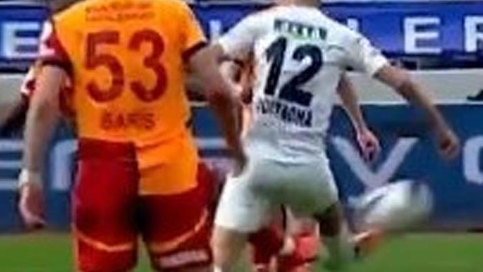 Kasımpaşa - Galatasaray maçına damga vuran pozisyonu Trio'da değerlendirdiler: Kırmızı kart, penaltı... 8 kasimpasa galatasaray macina damga vuran pozisyonu trioda degerlendirdiler kirmizi kart penalti 7 YLFu9Y4J