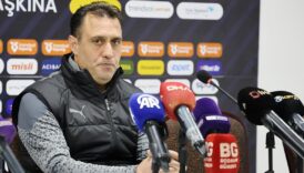 kasimpasa teknik sorumlusu serhat sutlu istediklerimizi sahada uygulamakta zorlaniyoruz W1X9Pe2R