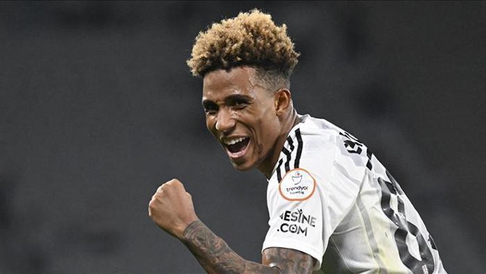 Kerem Aktürkoğlu ve Orkun Kökçü'nun takım arkadaşı Beşiktaş'a! Bomba transfer operasyonu şimdiden başladı... 2 kerem akturkoglu ve orkun kokcunun takim arkadasi besiktasa bomba transfer operasyonu simdiden basladi 1 nViMFYVq