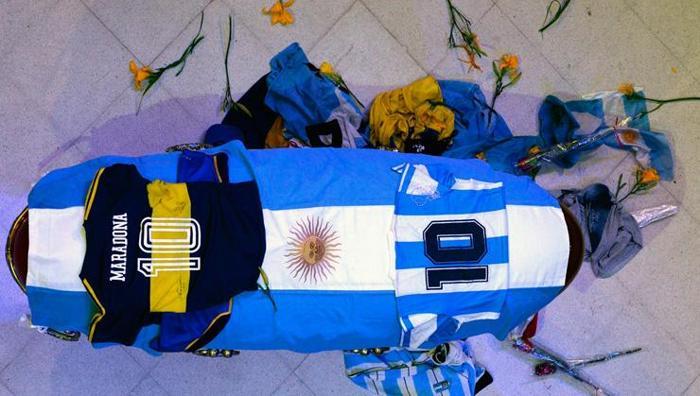 Maradona'nın ölümüyle ilgili dava başladı! Savcı şoke eden görüntüyü yayınladı: 'İşte böyle öldü' 3 maradonanin olumuyle ilgili dava basladi savci soke eden goruntuyu yayinladi iste boyle oldu 2 6L29BWGS