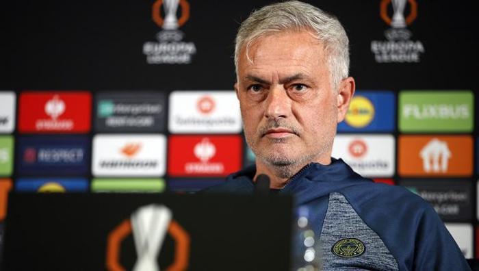 Mourinho derbiyi Belçika'da planladı: Herkes rotasyon bekliyordu 4 mourinho derbiyi belcikada planladi herkes rotasyon bekliyordu 3 bdMHdgdR