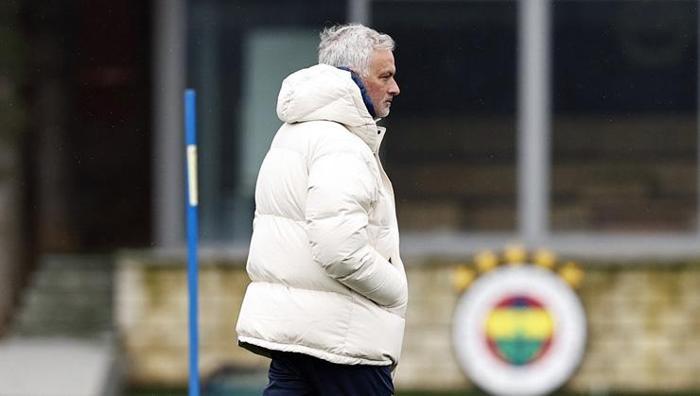 Mourinho derbiyi Belçika'da planladı: Herkes rotasyon bekliyordu 5 mourinho derbiyi belcikada planladi herkes rotasyon bekliyordu 4 E6Lzr21b