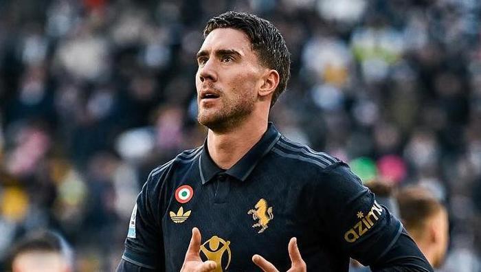 Mourinho, Vlahovic ile görüştü! İtalyanlar 1. sayfadan duyurdu: Sırp golcü kararını verdi 4 mourinho vlahovic ile gorustu italyanlar 1 sayfadan duyurdu sirp golcu kararini verdi 3 QXKFnSKf