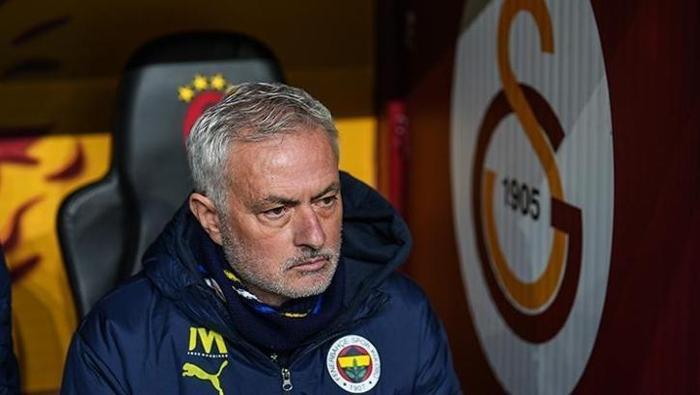 Mourinho'ya verilen 4 maçlık ceza sonrası Fenerbahçe'den ilk açıklama 1 mourinhoya verilen 4 maclik ceza sonrasi fenerbahceden ilk aciklama 0 y6E6lFMD
