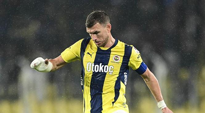 (ÖZET) FENERBAHÇE'DEN ALTIN DEĞERİNDE 3 PUAN! Fenerbahçe - Antalyaspor maçı sonucu: 3-0 2 ozet fenerbahceden altin degerinde 3 puan fenerbahce antalyaspor maci sonucu 3 0 1 mDTrrRWg