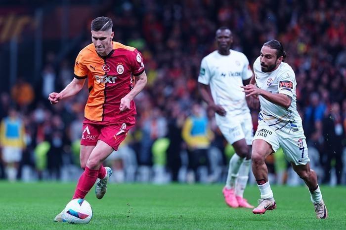 Roland Sallai'den olay Galatasaray itirafı! 'Çenem düştü, buna inanamadım' 5 roland sallaiden olay galatasaray itirafi cenem dustu buna inanamadim 4 y7W4YTWp