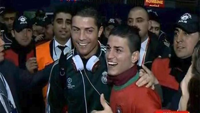 Ronaldo'dan Adanalı Ronaldo'ya şok çıkış! Tek diyebildiği şey 'Canın sağ olsun' 3 ronaldodan adanali ronaldoya sok cikis tek diyebildigi sey canin sag olsun 2 37gMd9UT