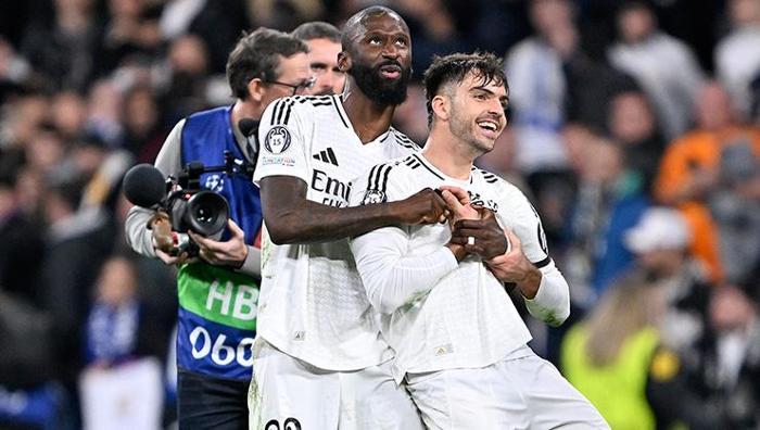 Şampiyonlar Ligi'de tarihi gece! Hollanda'da rekor kırıldı: Gol izlemekten yoruldular 6 sampiyonlar ligide tarihi gece hollandada rekor kirildi gol izlemekten yoruldular 5 B6Rj2w7E