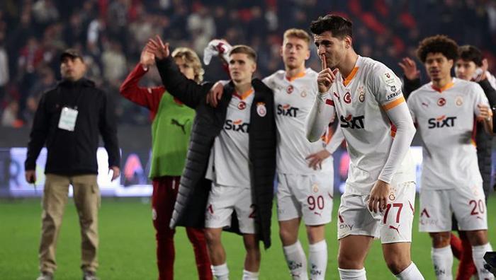 'Şampiyonlar Ligi'nde oynayacağım' Morata, İspanyol basınına Galatasaray'ı anlattı: Transfer sürecinde kimle konuştu? 7 sampiyonlar liginde oynayacagim morata ispanyol basinina galatasarayi anlatti transfer surecinde kimle konustu 6 giFey92T