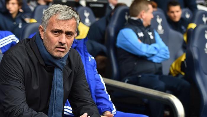 Sinir krizi geçiren Ashley Young, 11 yıl sonra Jose Mourinho'ya nazire yaptı! 3 sinir krizi geciren ashley young 11 yil sonra jose mourinhoya nazire yapti 2 GyniUJz8