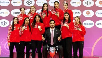 taha akgul u23 kadin gures milli takimi ile guru duyuyor FUjM546s