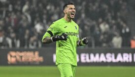 trabzonsporun kalecisi ugurcan cakir super ligin zirvesinde A1hcsrKl