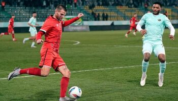 trendyol 1 ligde esenler erokspor ile manisa fk puanlari paylasti 79uaX1W3