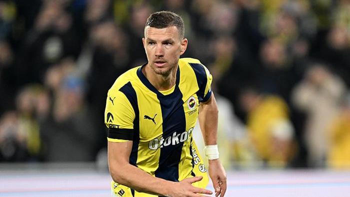 Ve Edin Dzeko imzayı atıyor! Menajeri çağırıldı 5 ve edin dzeko imzayi atiyor menajeri cagirildi 4 Ih3uuMhF