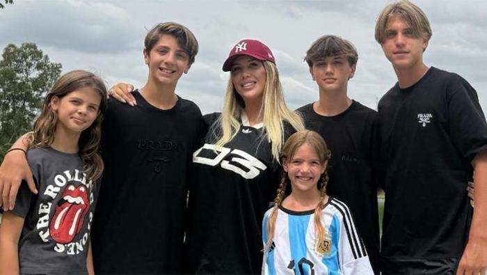 Wanda Nara'dan Icardi'ye şiddet suçlaması 'Oğluma vurdu' Sevgilisi China Suarez'le havaalanında şoke oldular 6 wanda naradan icardiye siddet suclamasi ogluma vurdu sevgilisi china suarezle havaalaninda soke oldular 5 TMnIOVMR