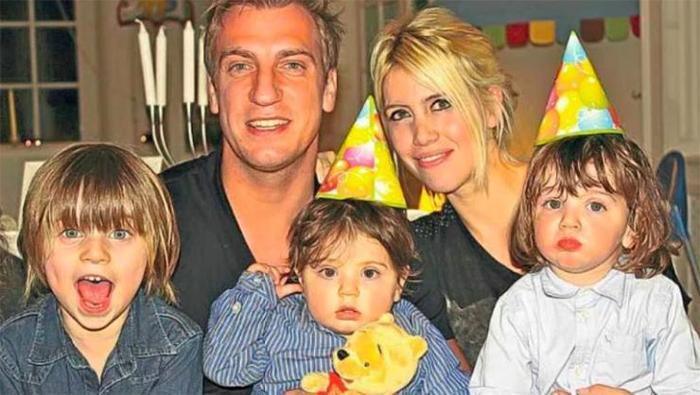 Wanda Nara'dan Icardi'ye şiddet suçlaması 'Oğluma vurdu' Sevgilisi China Suarez'le havaalanında şoke oldular 7 wanda naradan icardiye siddet suclamasi ogluma vurdu sevgilisi china suarezle havaalaninda soke oldular 6 BqHUrslV