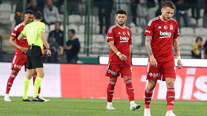 Beşiktaş kaybetti Nihat Kahveci isyan etti 'Bu kadro tarihe geçti, müzeye konsun' 5 besiktas kaybetti nihat kahveci isyan etti bu kadro tarihe gecti muzeye konsun 4 plppsvkd