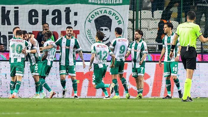 Beşiktaş kaybetti Nihat Kahveci isyan etti 'Bu kadro tarihe geçti, müzeye konsun' 8 besiktas kaybetti nihat kahveci isyan etti bu kadro tarihe gecti muzeye konsun 7 clcWzJjJ