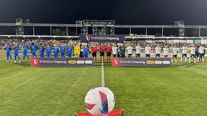 Bodrum FK-Fenerbahçe maçı sonrası çarpıcı sözler 'Tuhaf, hastalıklı bir ruh' | 'Tadic ve Dzeko'suz daha güzel' 1 bodrum fk fenerbahce maci sonrasi carpici sozler tuhaf hastalikli bir ruh tadic ve dzekosuz GqSbEzgn