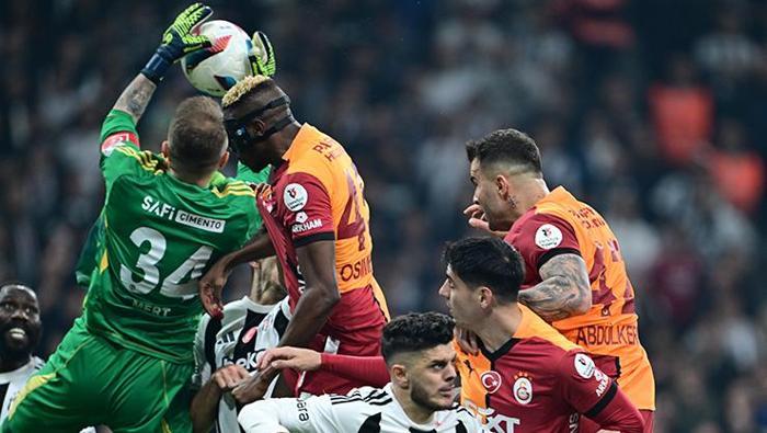 'Böyle maskara olursun! Galatasaray'ın Beşiktaş mağlubiyetinin ardından ortalık karıştı, olay sözler... 9 boyle maskara olursun galatasarayin besiktas maglubiyetinin ardindan ortalik karisti olay sozler 8 bFi2HjVt
