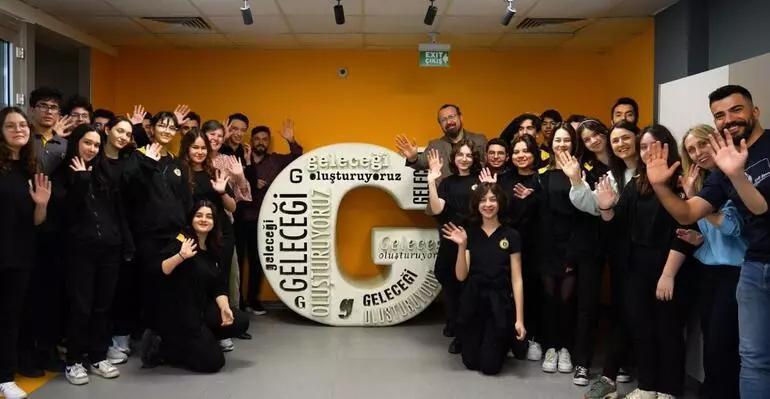demiroren medya ve teknoloji mesleki ve teknik anadolu lisesi yeni ogrencilerini bekliyor 0 Lu81zui8