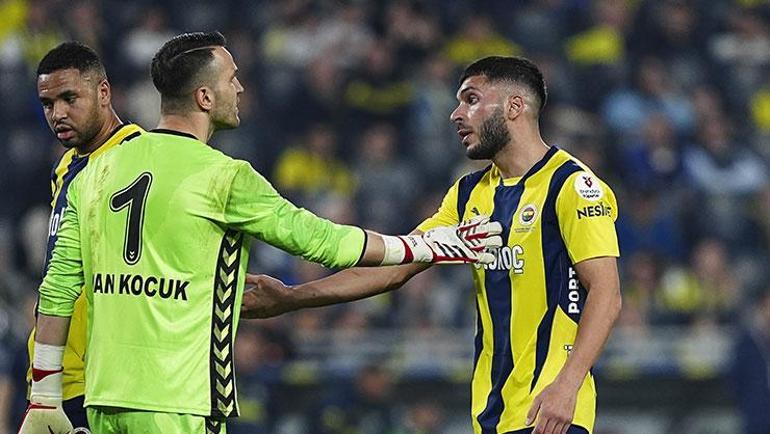 emre belozoglundan fenerbahceli futbolcuya buyuk ovgu 1 Ldz2AysT