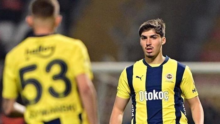 Eski Fenerbahçeli Özgür Çek'ten flaş transfer itirafı! Bomba sözler: 'F.Bahçe değer vermiyor' 4 eski fenerbahceli ozgur cekten flas transfer itirafi bomba sozler fbahce deger vermiyor 3 LCm6kOeK