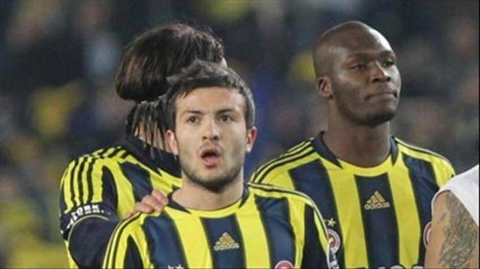 Eski Fenerbahçeli Özgür Çek'ten flaş transfer itirafı! Bomba sözler: 'F.Bahçe değer vermiyor' 6 eski fenerbahceli ozgur cekten flas transfer itirafi bomba sozler fbahce deger vermiyor 5 uWXTmpVV
