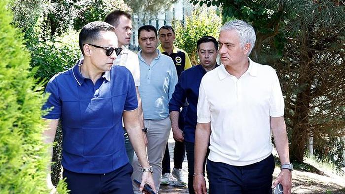 Fenerbahçe yeni golcülerini belirledi! 2 milli yıldız için kollar sıvandı 2 fenerbahce yeni golculerini belirledi 2 milli yildiz icin kollar sivandi 1 QfcYkv1W